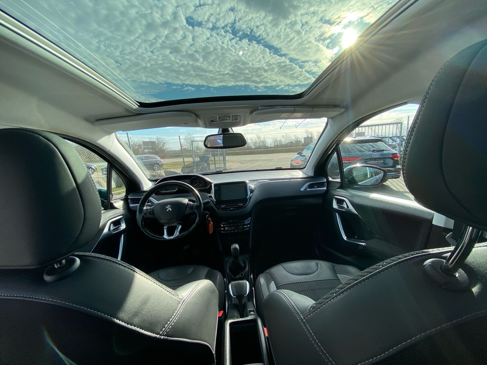 Billede af Peugeot 2008 1,6 BlueHDi Selection Sky 100HK 5d