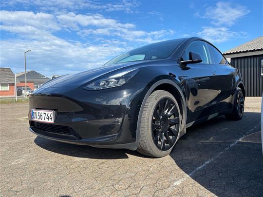 Tesla Model Y EL Long Range AWD 514HK 5d Aut.
