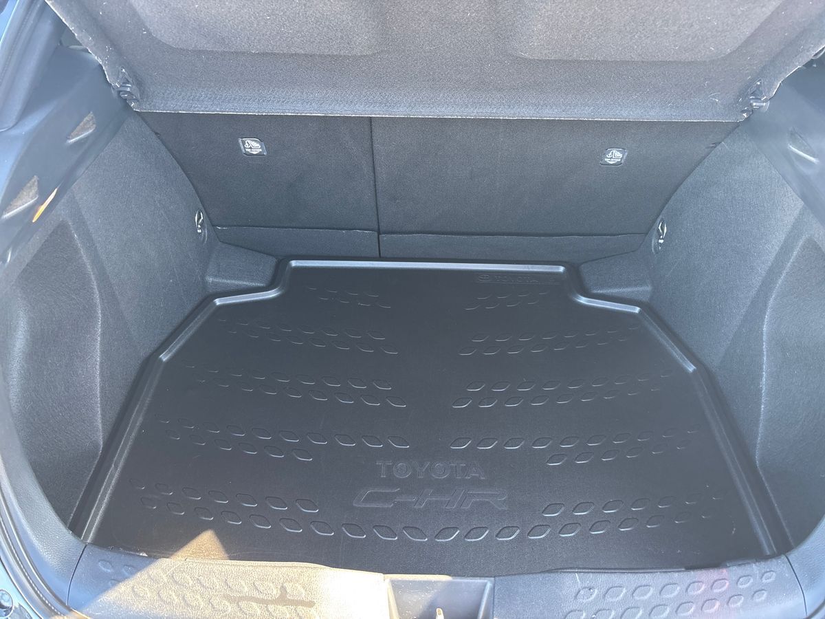 Billede af Toyota C-HR 1,8 Hybrid C-LUB Smart Multidrive S 122HK 5d Aut.