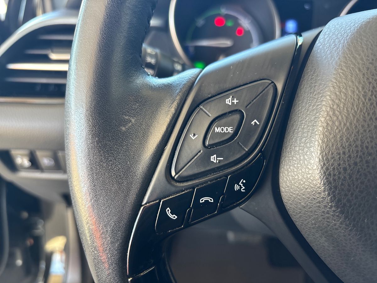 Billede af Toyota C-HR 1,8 Hybrid C-LUB Smart Multidrive S 122HK 5d Aut.