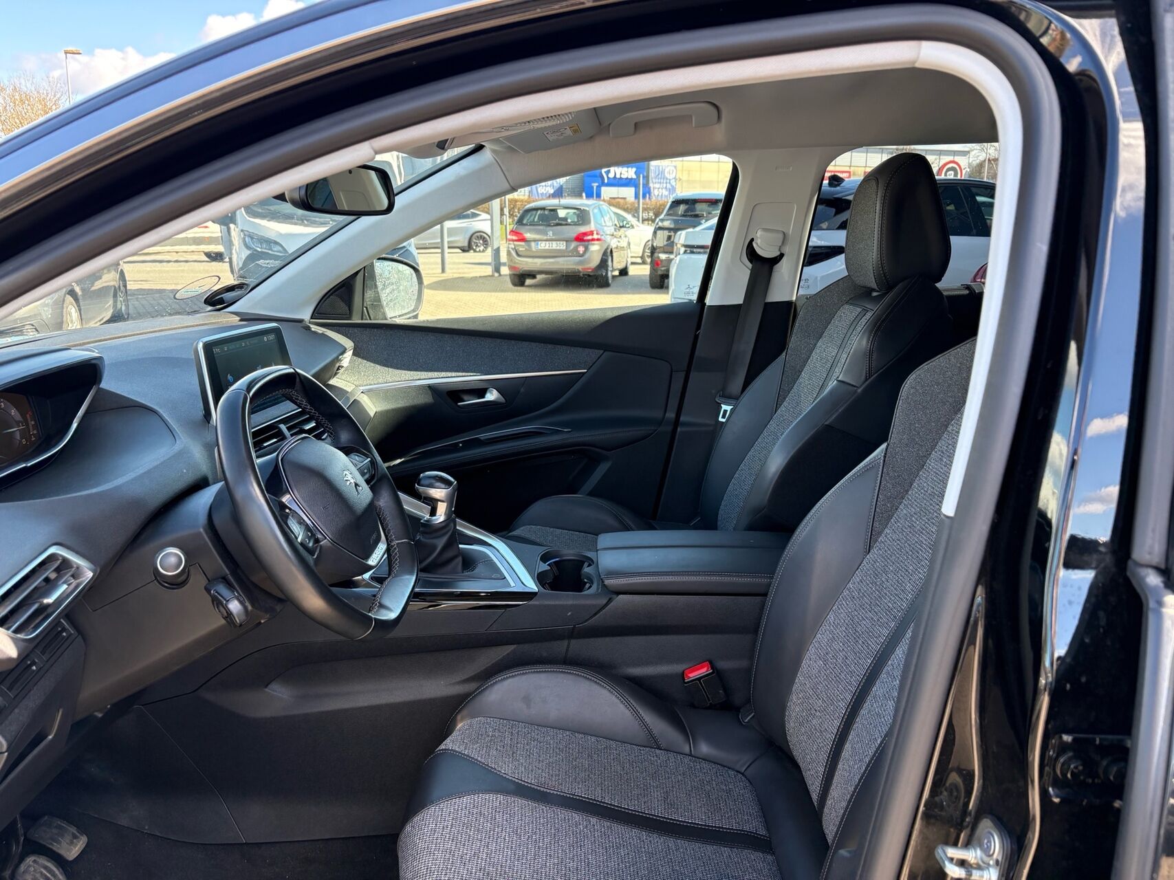 Billede af Peugeot 5008 1,2 PureTech Allure 130HK 5d 6g