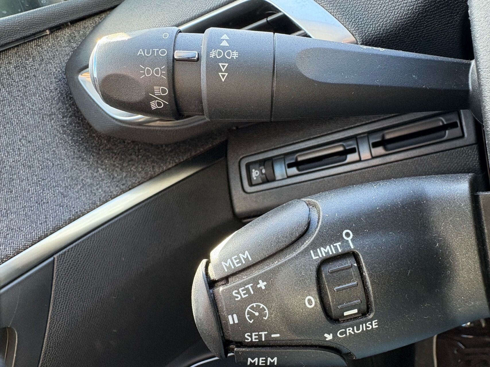 Billede af Peugeot 5008 1,2 PureTech Allure 130HK 5d 6g