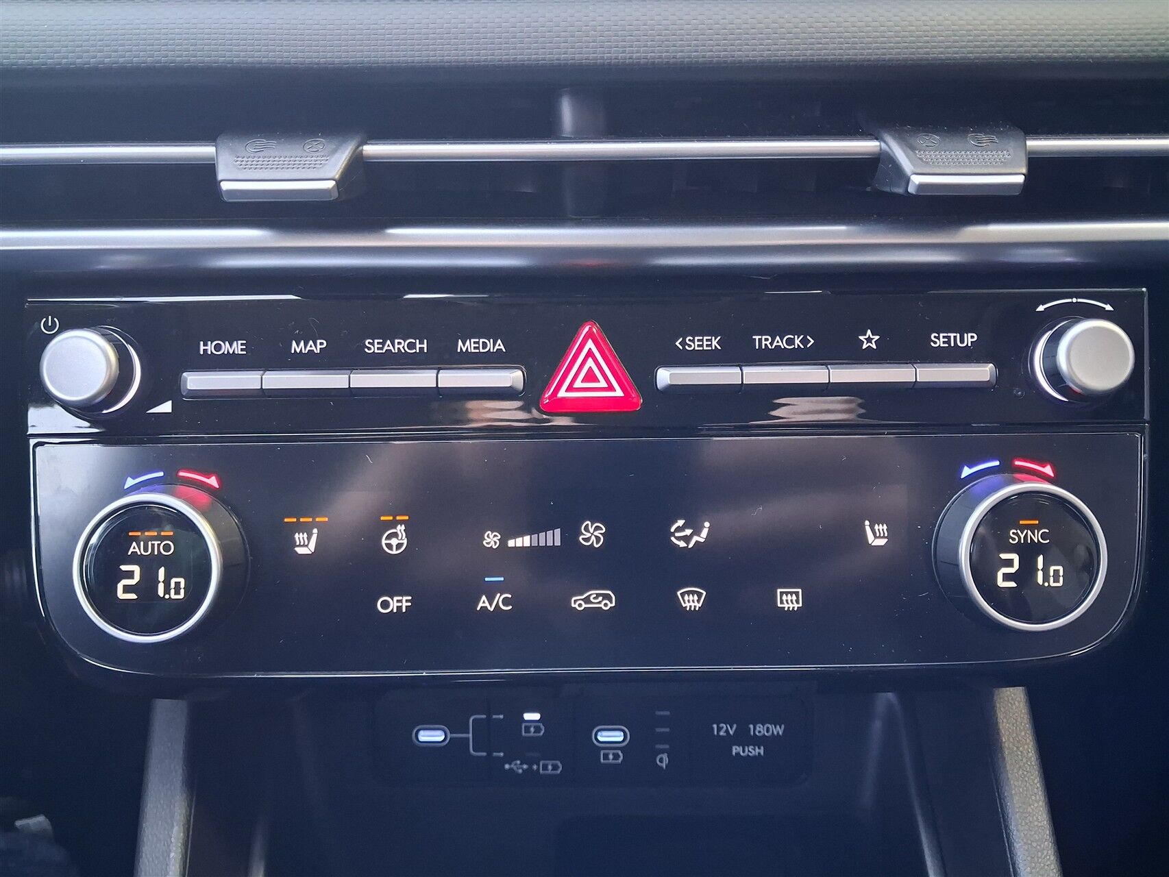 Billede af Hyundai Tucson 1,6 T-GDI  Mild hybrid Essential DCT 160HK 5d 7g Aut.