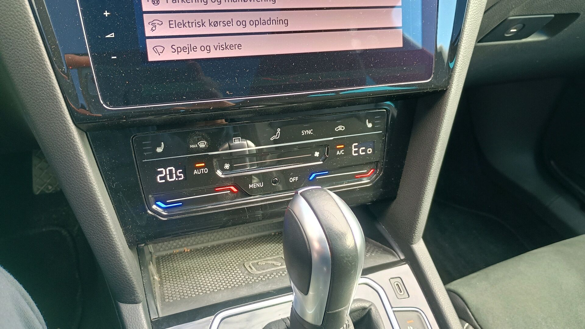 Billede af VW Passat Variant 1,4 TSI  Plugin-hybrid GTE Plus Pro DSG 218HK Stc 6g Aut.