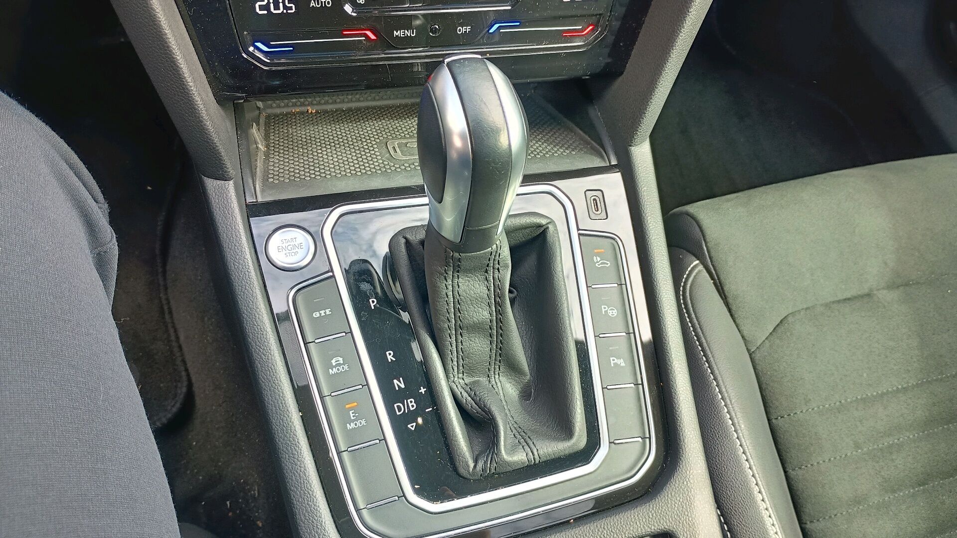 Billede af VW Passat Variant 1,4 TSI  Plugin-hybrid GTE Plus Pro DSG 218HK Stc 6g Aut.