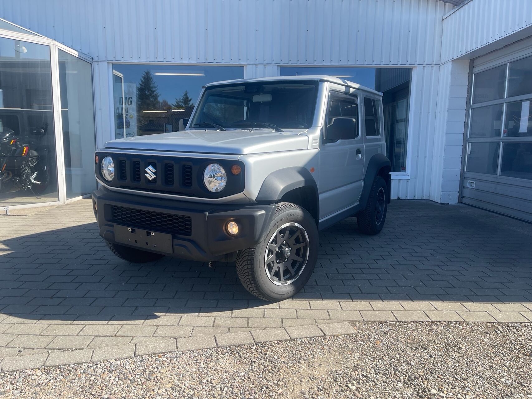 Billede af Suzuki Jimny 1,5 Active AllGrip 102HK 3d