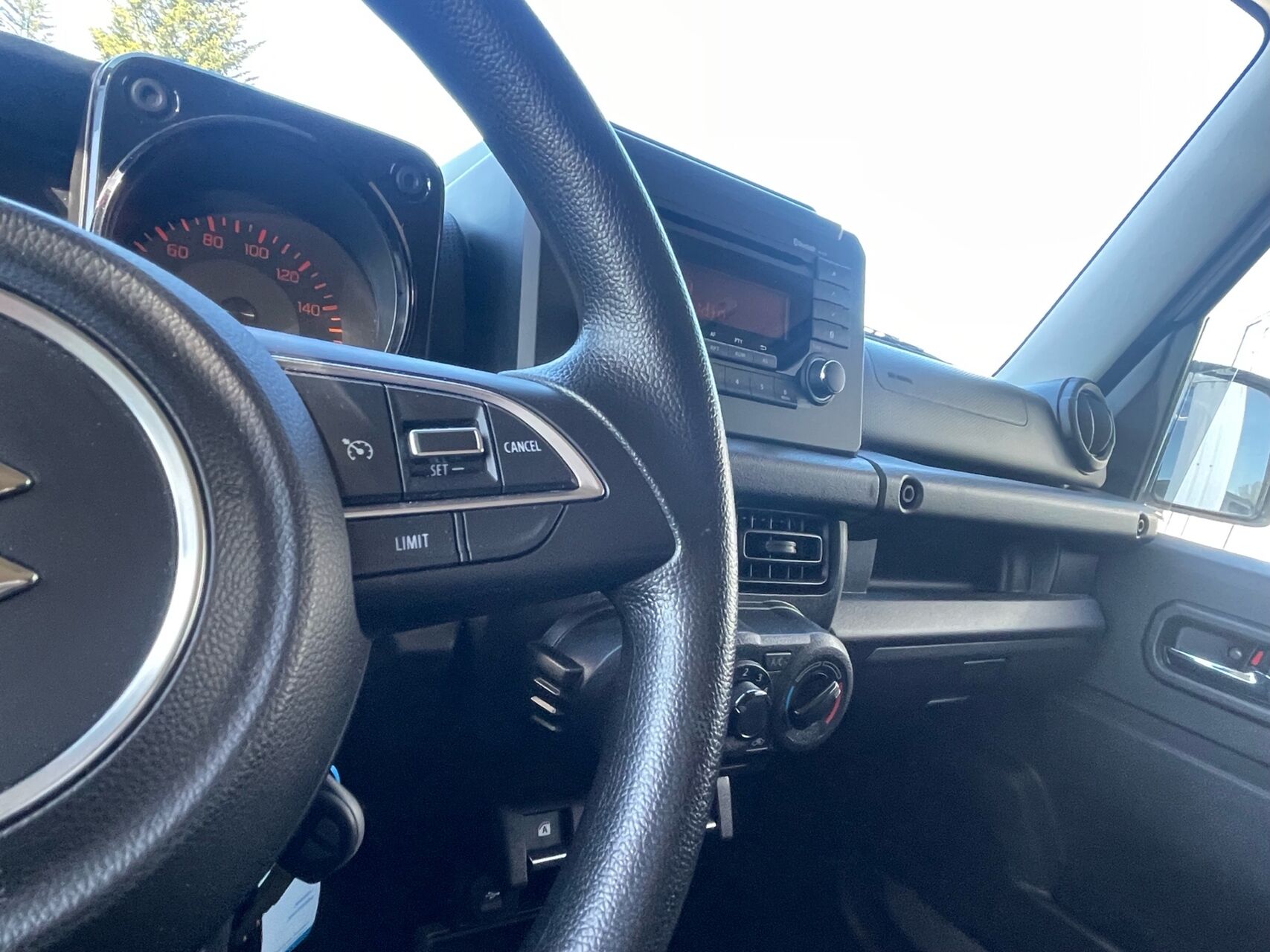 Billede af Suzuki Jimny 1,5 Active AllGrip 102HK 3d