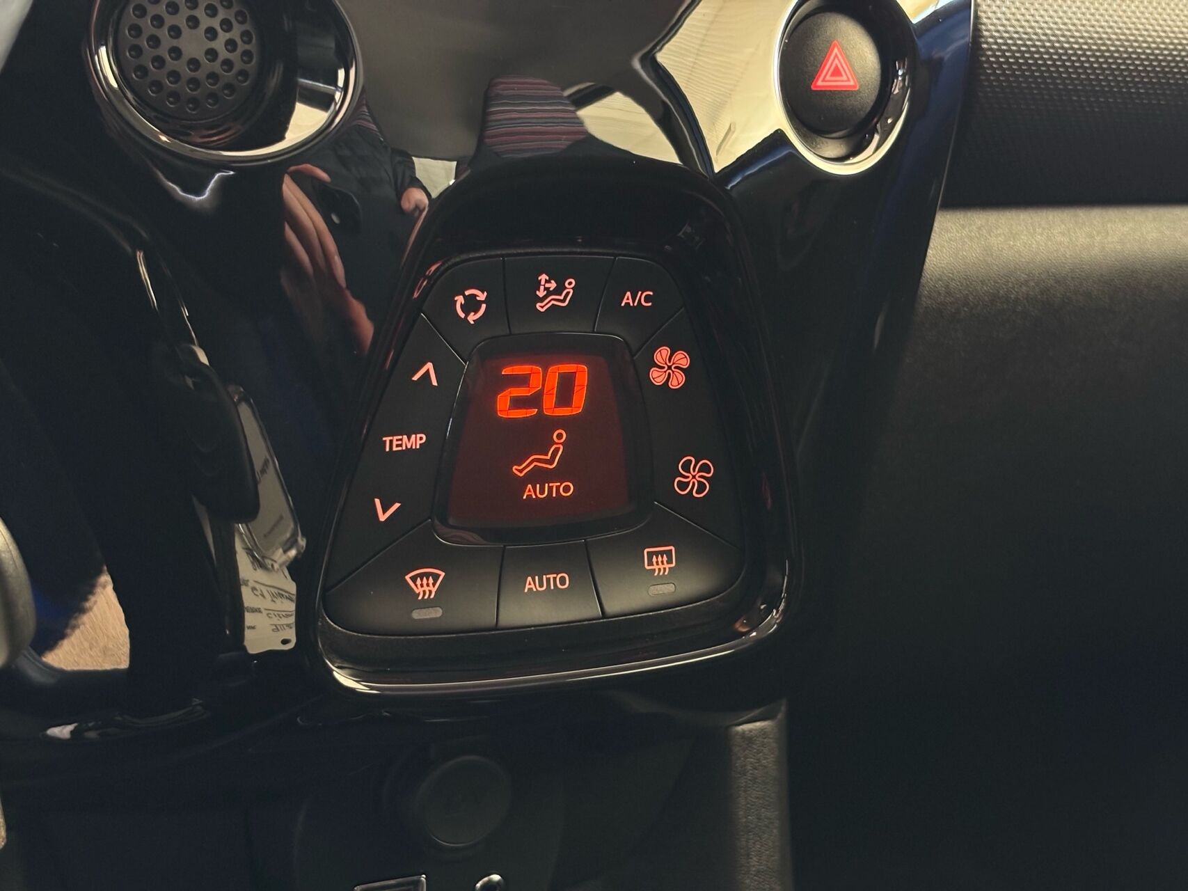 Billede af Citroën C1 1,0 VTi Triumph 72HK 5d