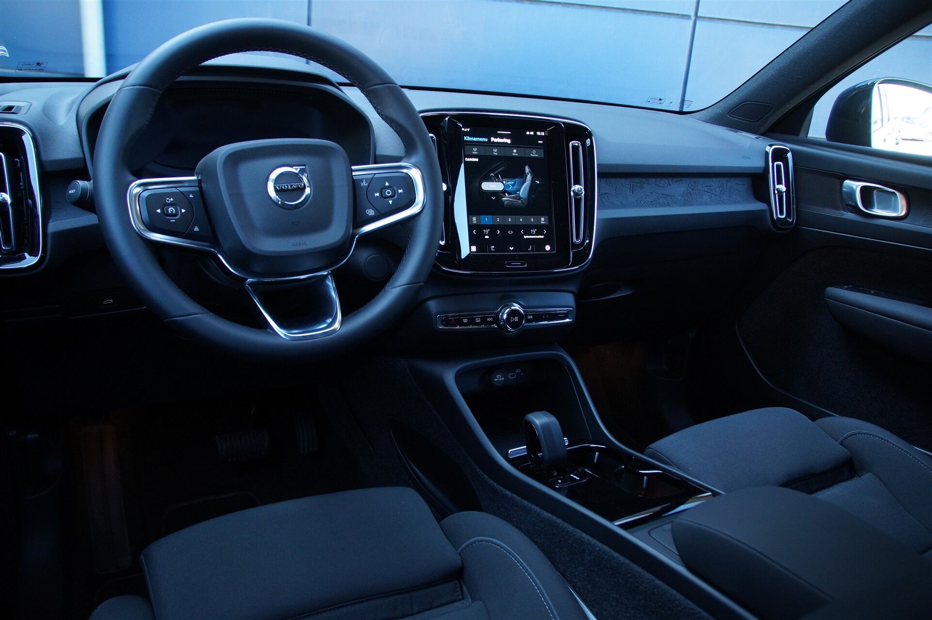 Billede af Volvo XC40 P6 Recharge Core 231HK 5d Aut.