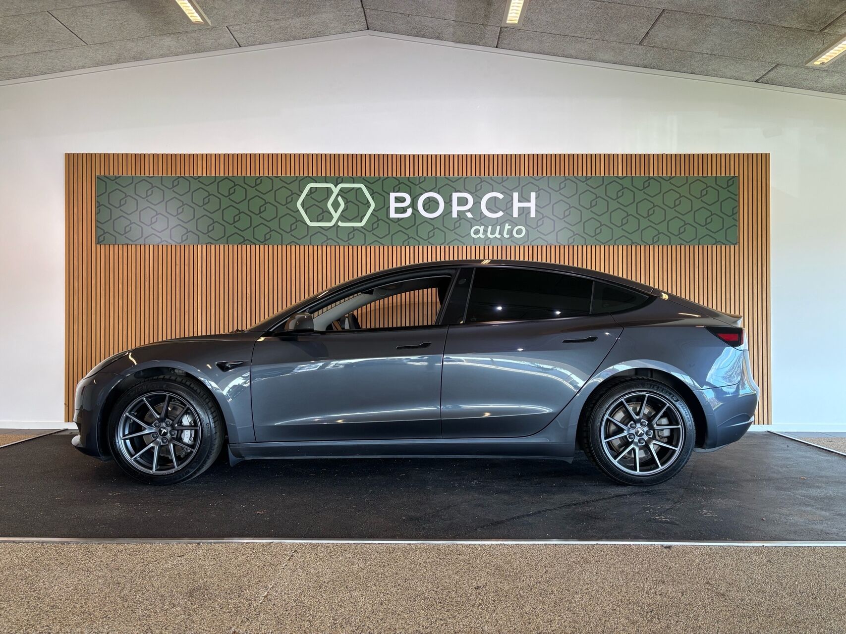 Billede af Tesla Model 3 EL Standard Range Plus 325HK Aut.