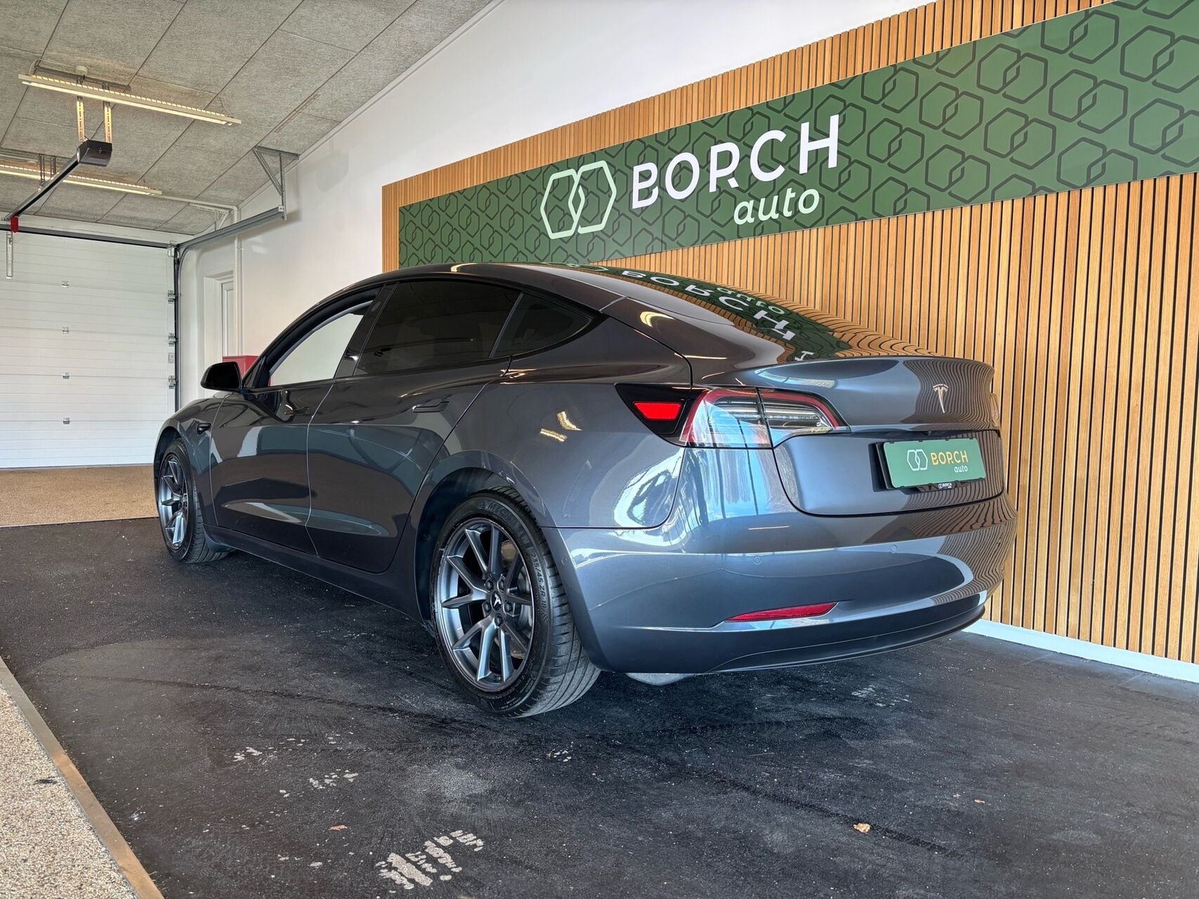 Billede af Tesla Model 3 EL Standard Range Plus 325HK Aut.