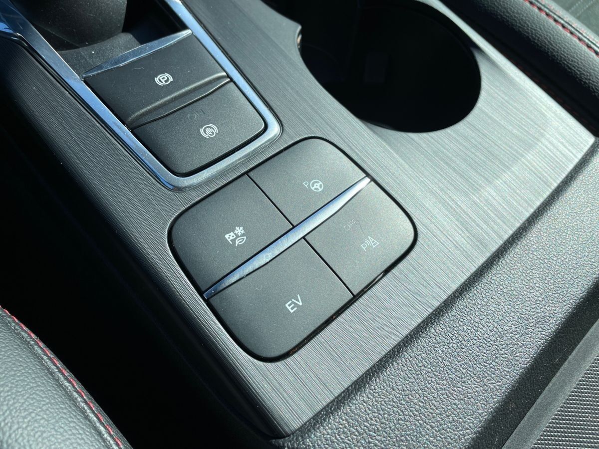 Billede af Ford Kuga 2,5 Plugin-hybrid ST-Line X CVT 225HK 5d Trinl. Gear