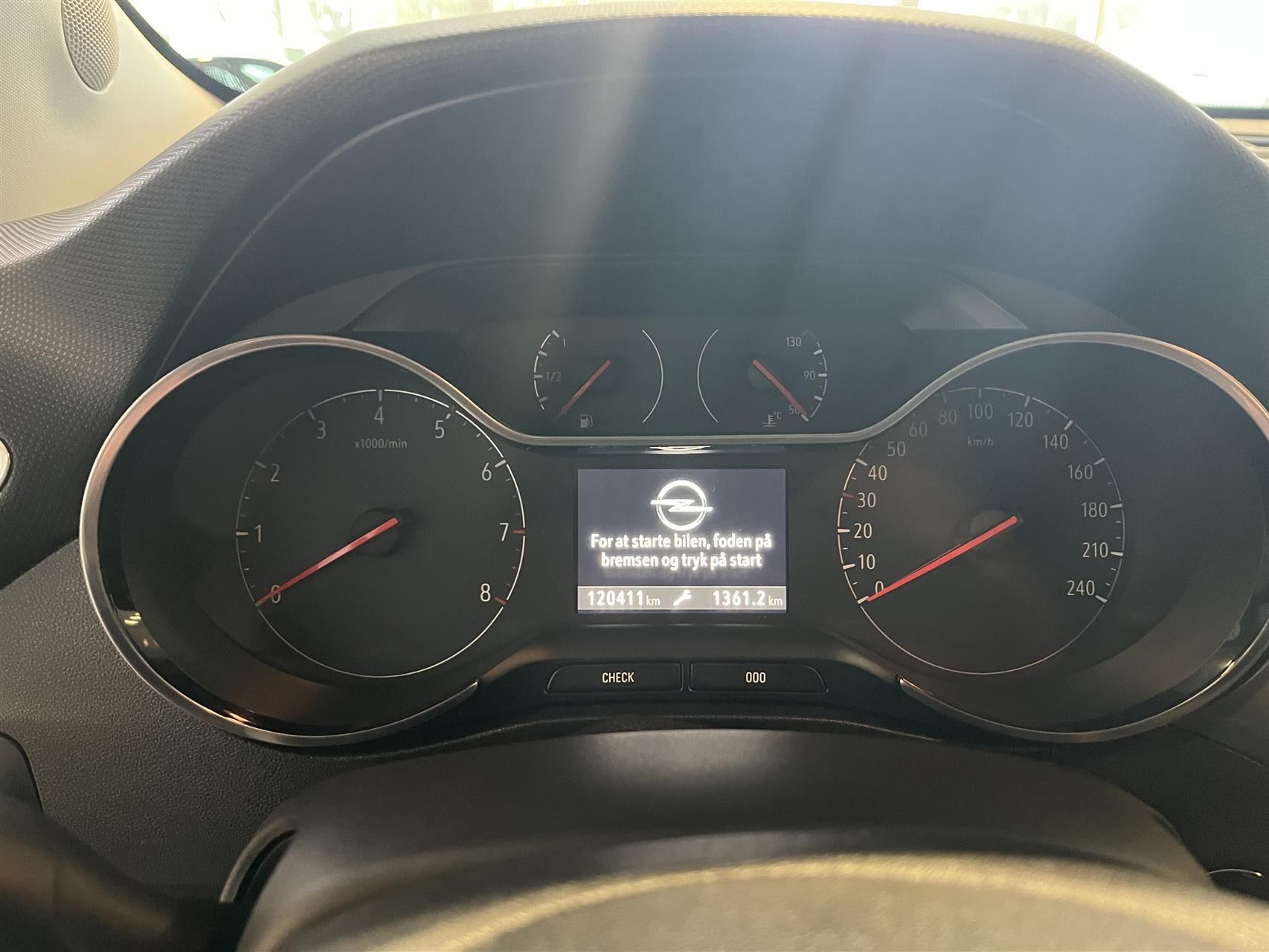 Billede af Opel Crossland X 1,2 T Sport Start/Stop 130HK 5d 6g Aut.