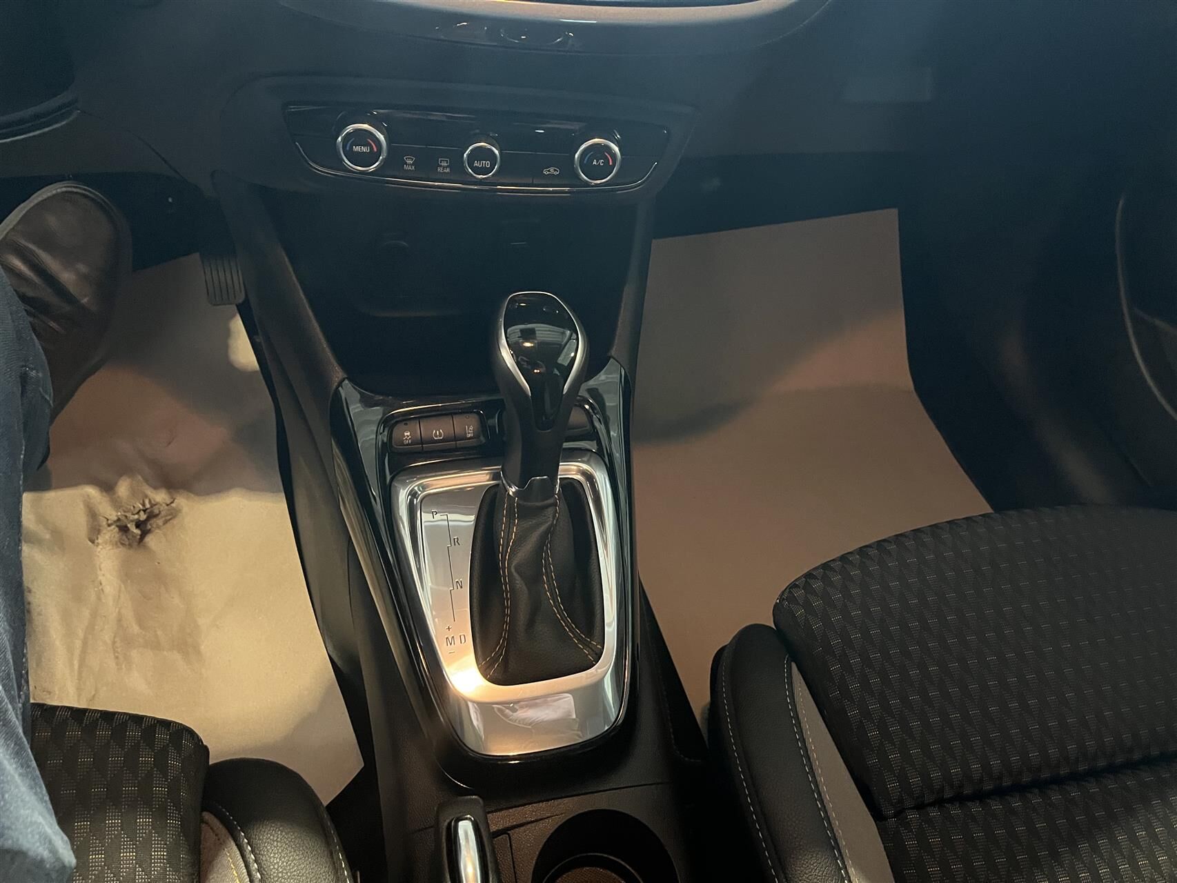 Billede af Opel Crossland X 1,2 T Sport Start/Stop 130HK 5d 6g Aut.