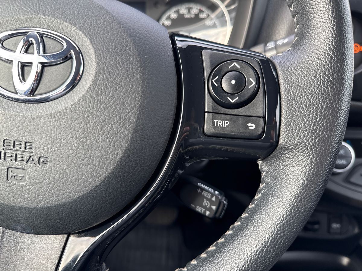 Billede af Toyota Yaris 1,5 Hybrid H3 Smartpakke E-CVT 100HK 5d Trinl. Gear