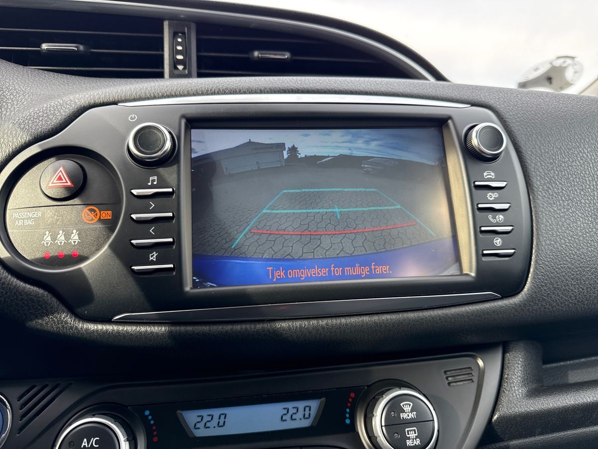 Billede af Toyota Yaris 1,5 Hybrid H3 Smartpakke E-CVT 100HK 5d Trinl. Gear