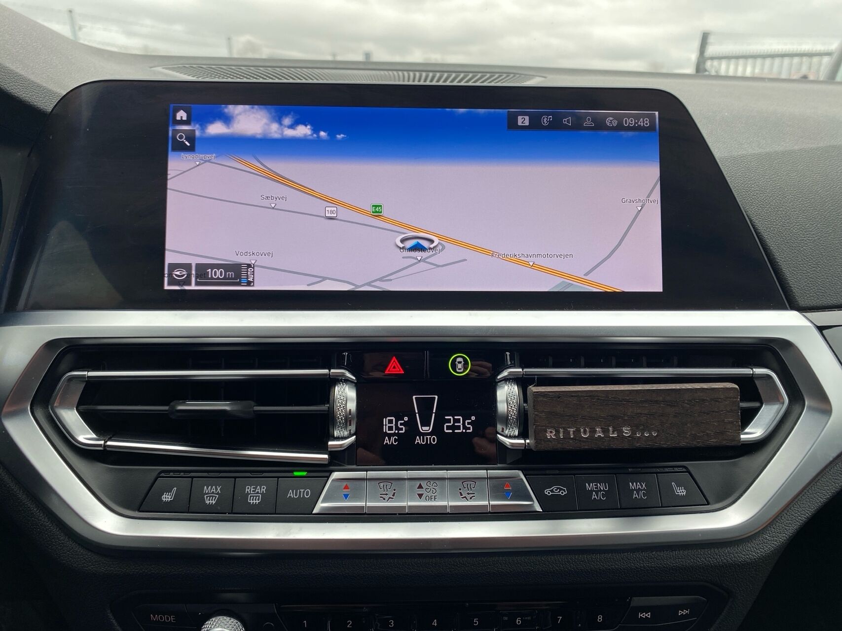 Billede af BMW 330e Touring 2,0 Plugin-hybrid Sport Line Steptronic 292HK Stc 8g Aut.