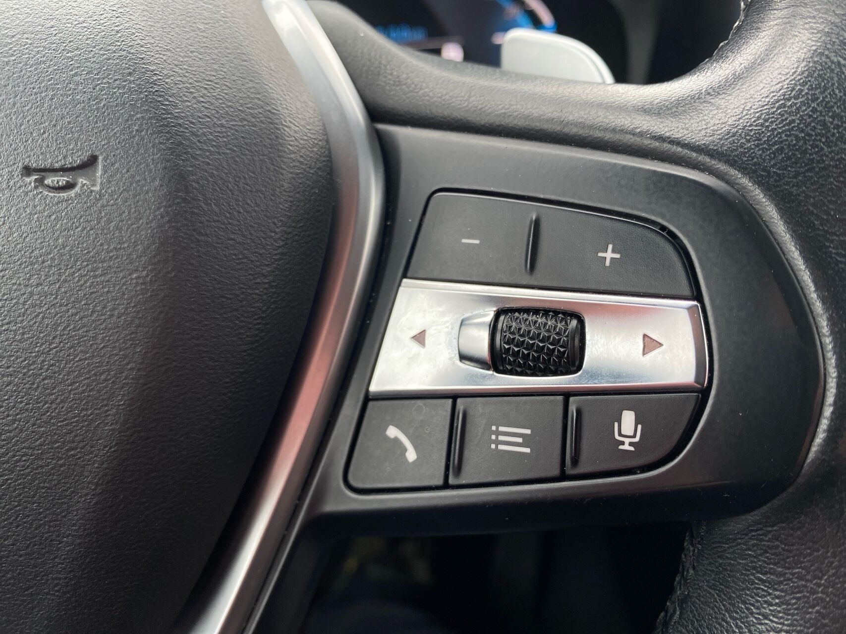 Billede af BMW 330e Touring 2,0 Plugin-hybrid Sport Line Steptronic 292HK Stc 8g Aut.