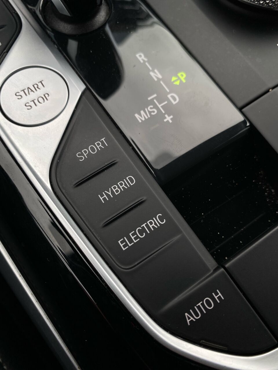 Billede af BMW 330e Touring 2,0 Plugin-hybrid Sport Line Steptronic 292HK Stc 8g Aut.