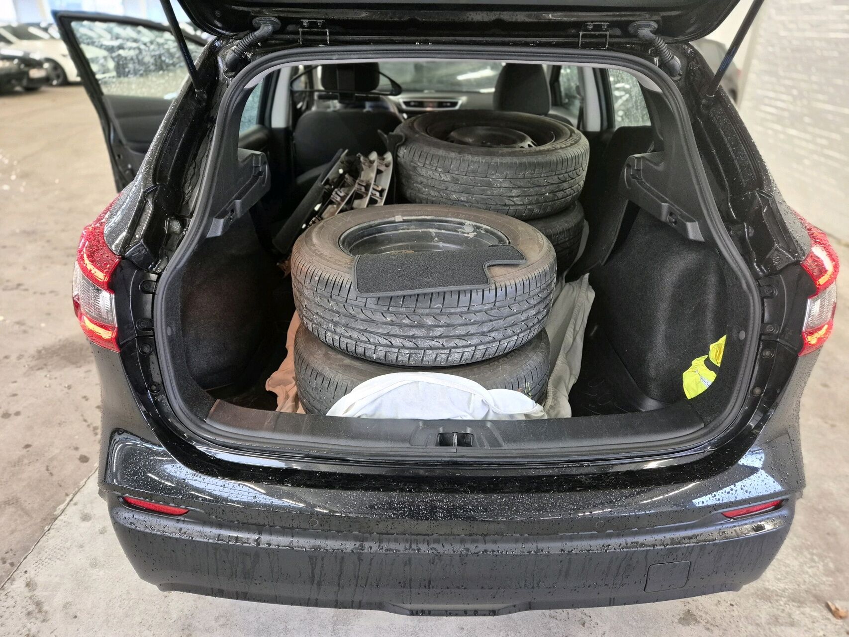 Billede af Nissan Qashqai 1,3 Dig-T Visia 140HK 5d 6g