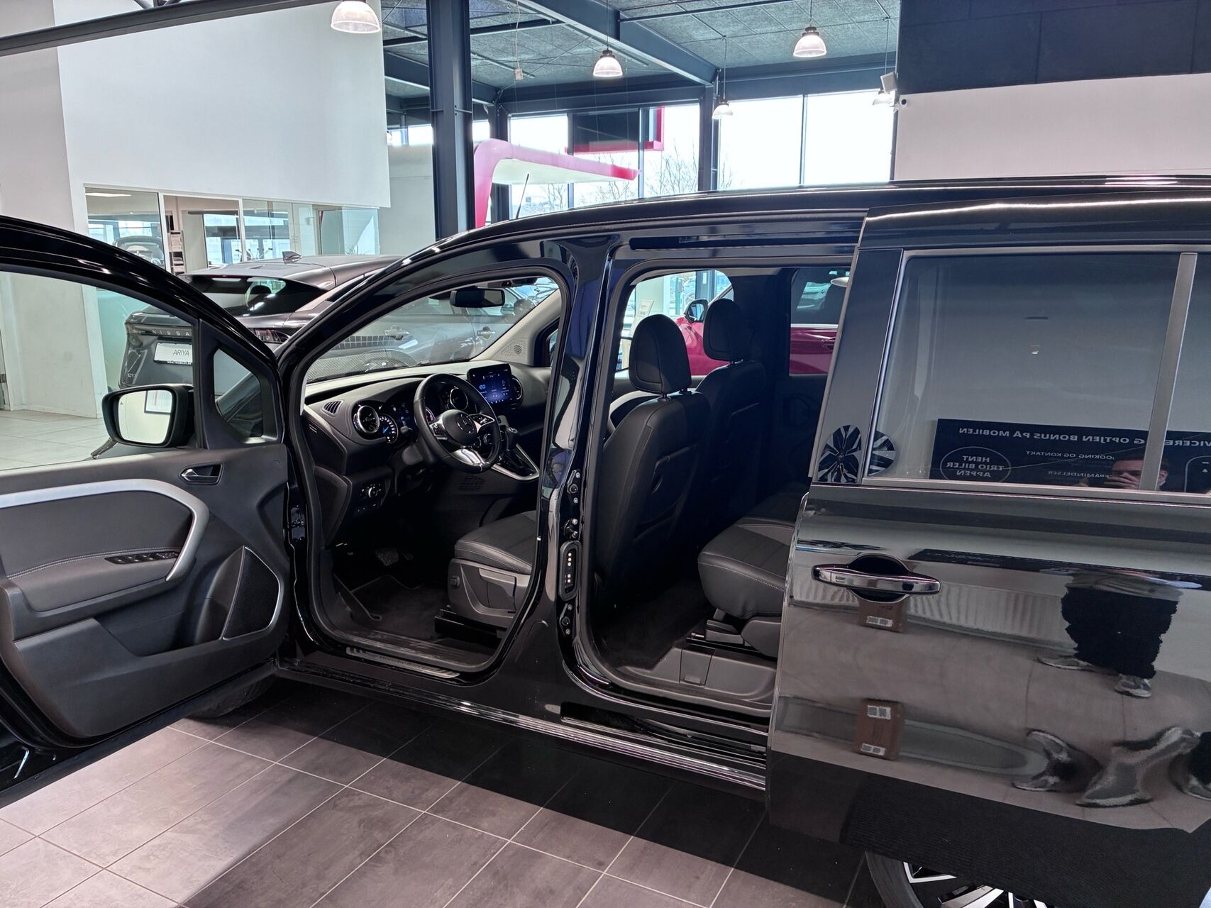 Billede af Mercedes-Benz EQT 200 EL Progressive 122HK Aut.