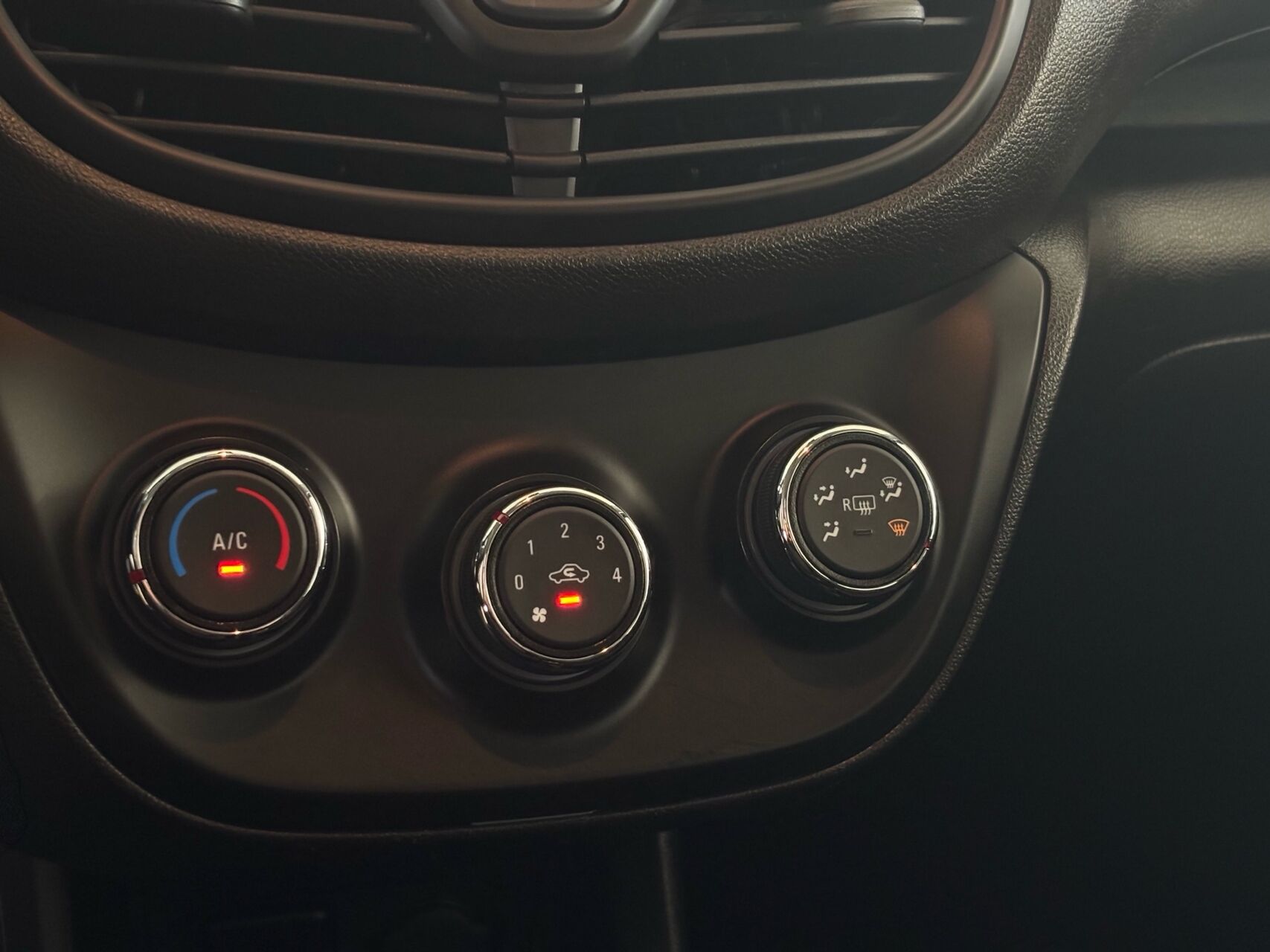 Billede af Opel Karl 1,0 Enjoy 75HK 5d