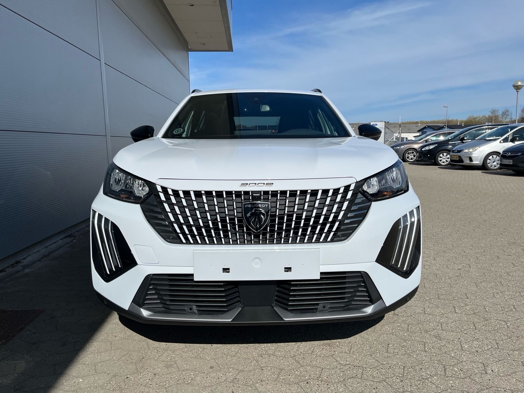 Billede af Peugeot 2008 1,2 PureTech Black Selection EAT8 130HK 5d 8g Aut.