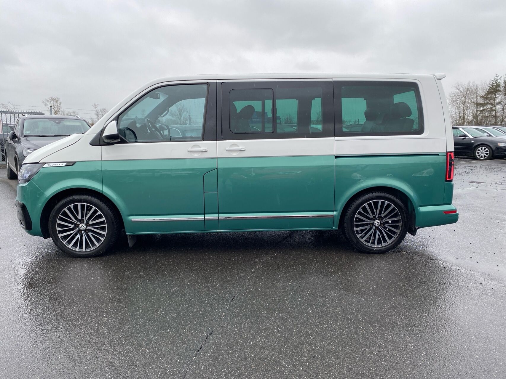 Billede af VW Multivan 2,5 TDI Comfortline 174HK Aut.