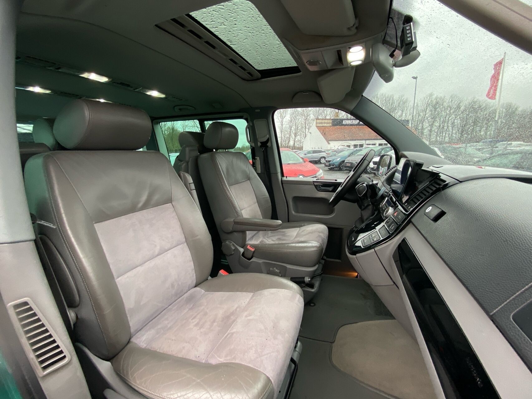 Billede af VW Multivan 2,5 TDI Comfortline 174HK Aut.
