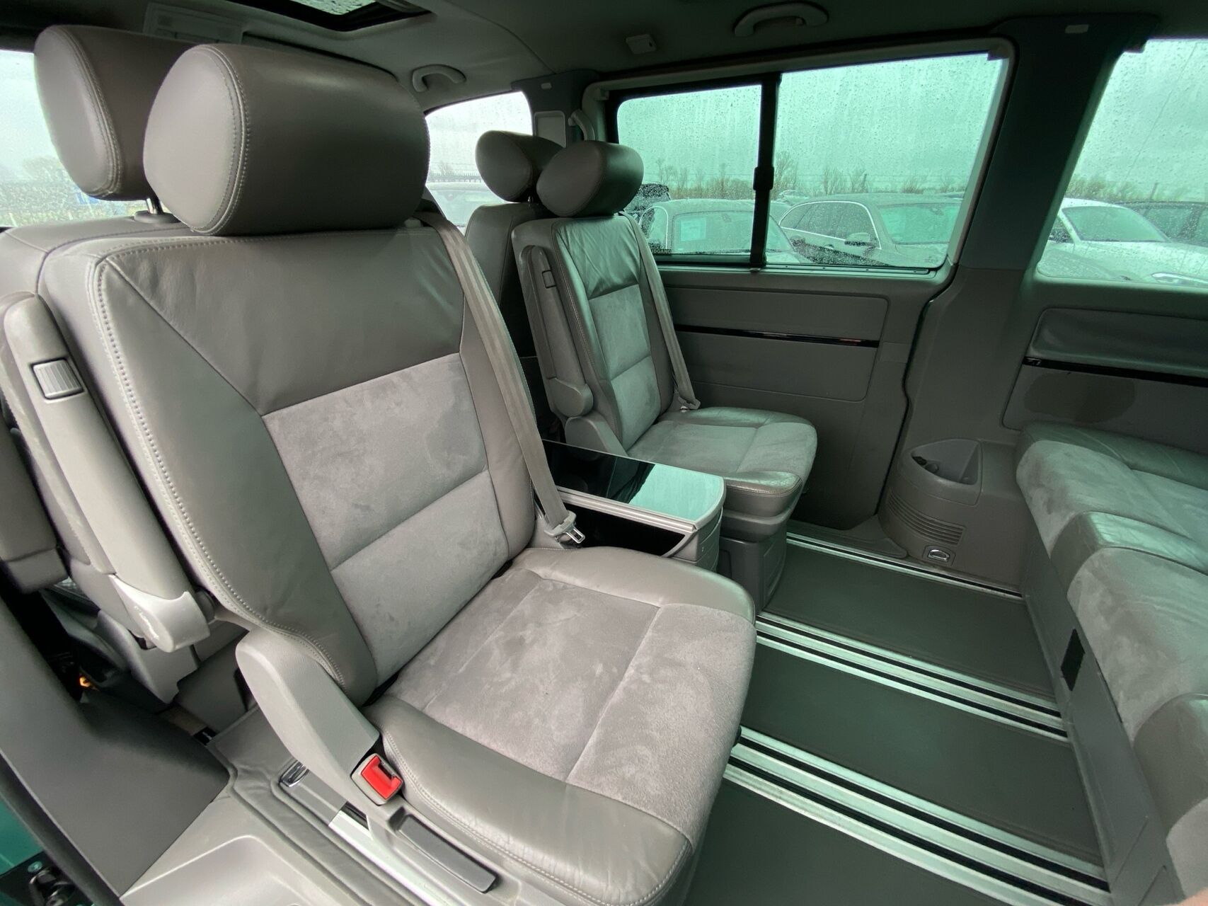 Billede af VW Multivan 2,5 TDI Comfortline 174HK Aut.