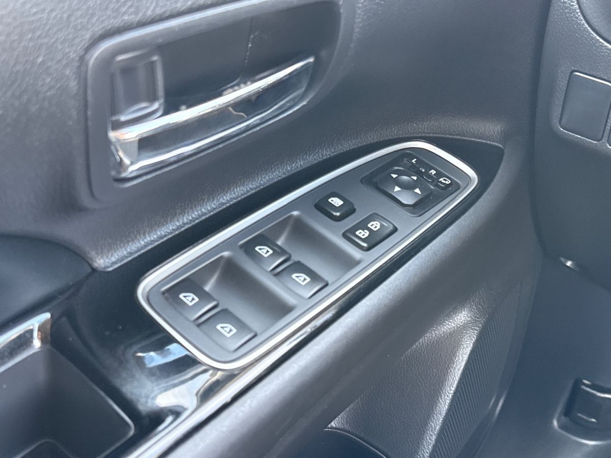 Billede af Mitsubishi Outlander 2,4 PHEV  Plugin-hybrid Invite 4WD 224HK 5d 6g Trinl. Gear