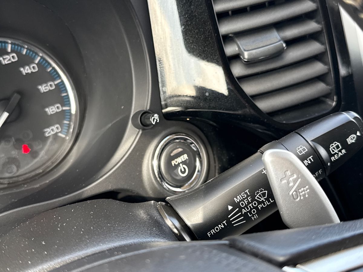 Billede af Mitsubishi Outlander 2,4 PHEV  Plugin-hybrid Invite 4WD 224HK 5d 6g Trinl. Gear