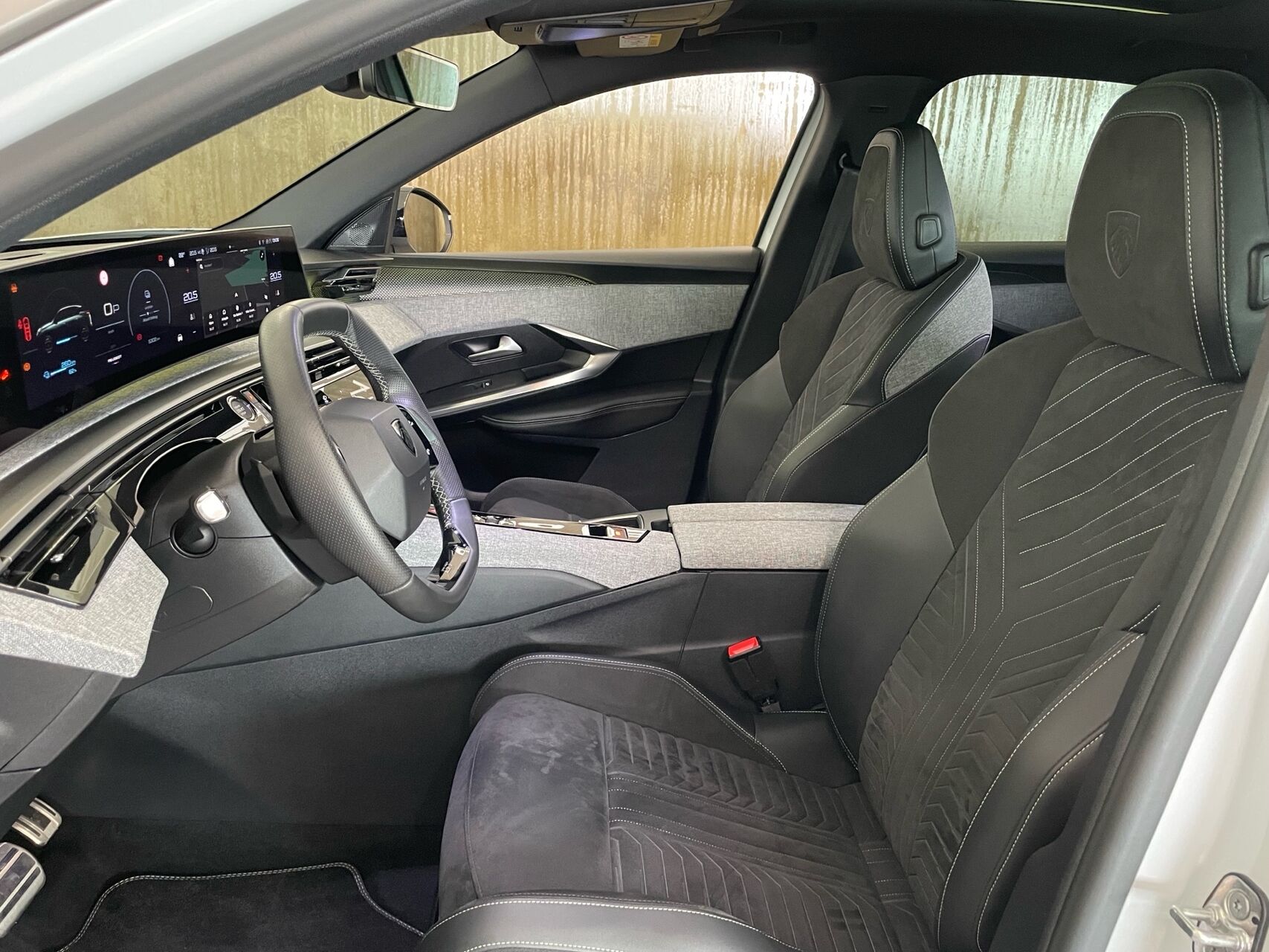 Billede af Peugeot e-3008 EL GT Pack 210HK 5d Aut.