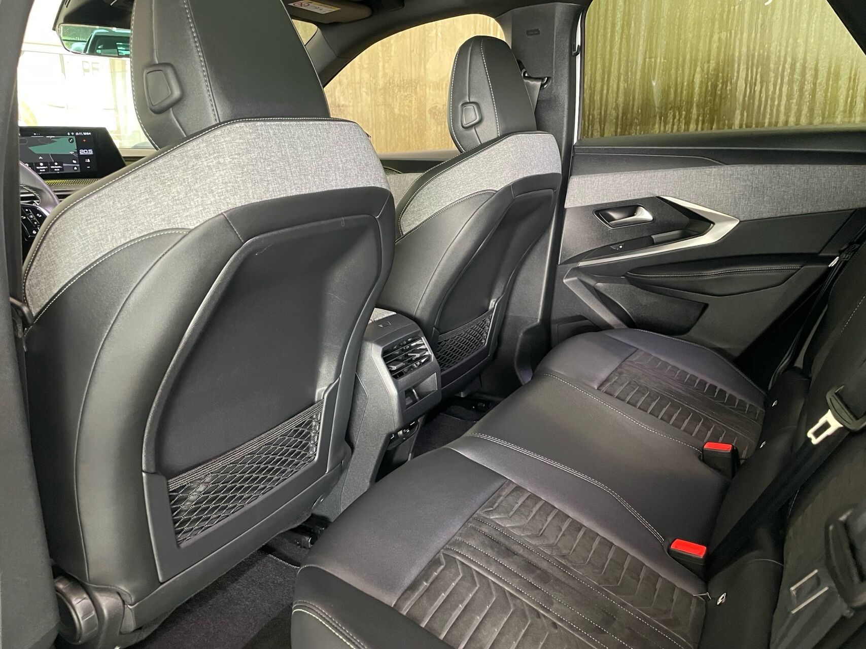 Billede af Peugeot e-3008 EL GT Pack 210HK 5d Aut.