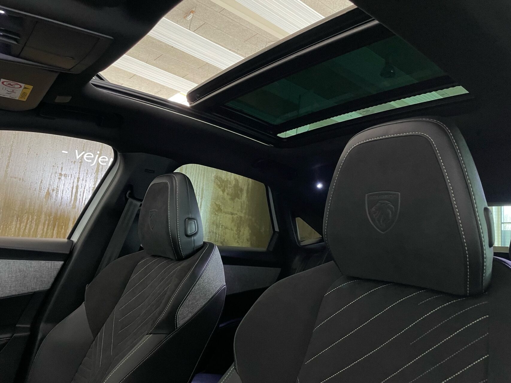 Billede af Peugeot e-3008 EL GT Pack 210HK 5d Aut.