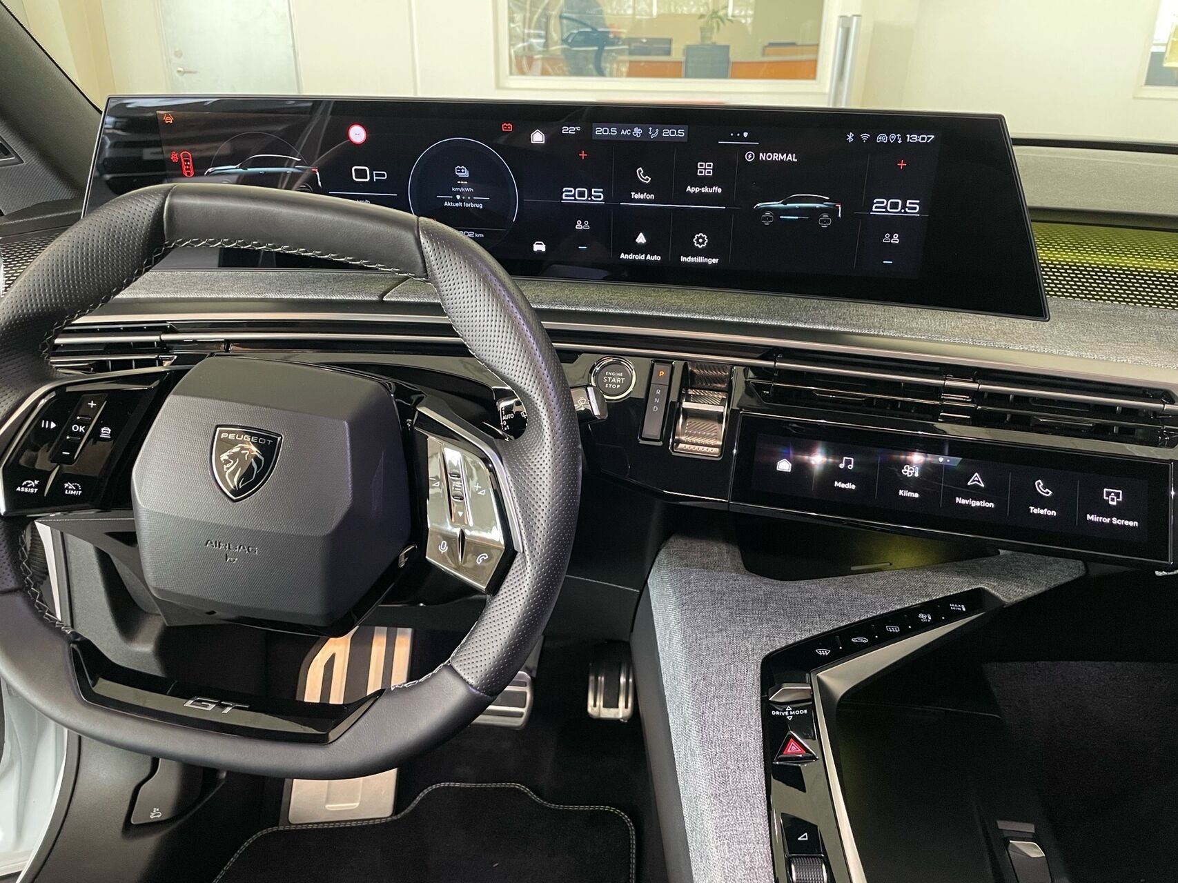 Billede af Peugeot e-3008 EL GT Pack 210HK 5d Aut.