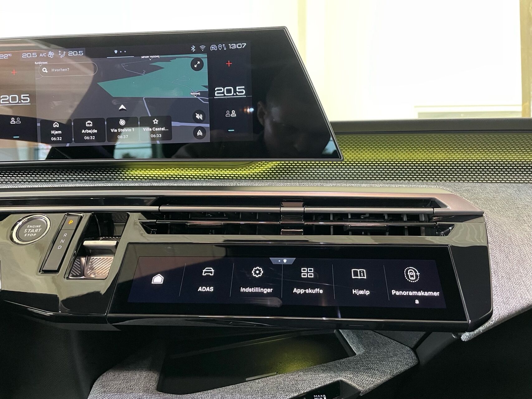 Billede af Peugeot e-3008 EL GT Pack 210HK 5d Aut.