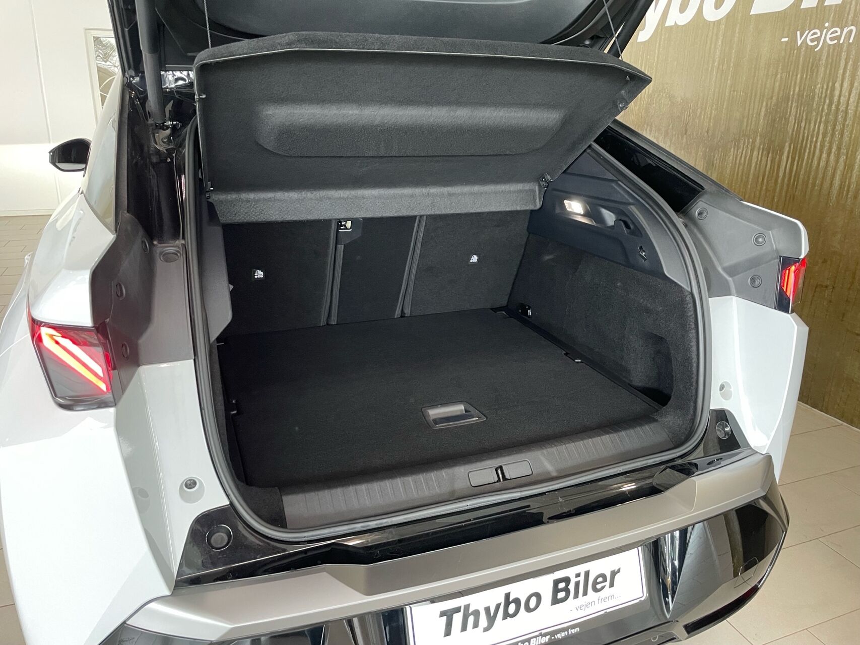 Billede af Peugeot e-3008 EL GT Pack 210HK 5d Aut.