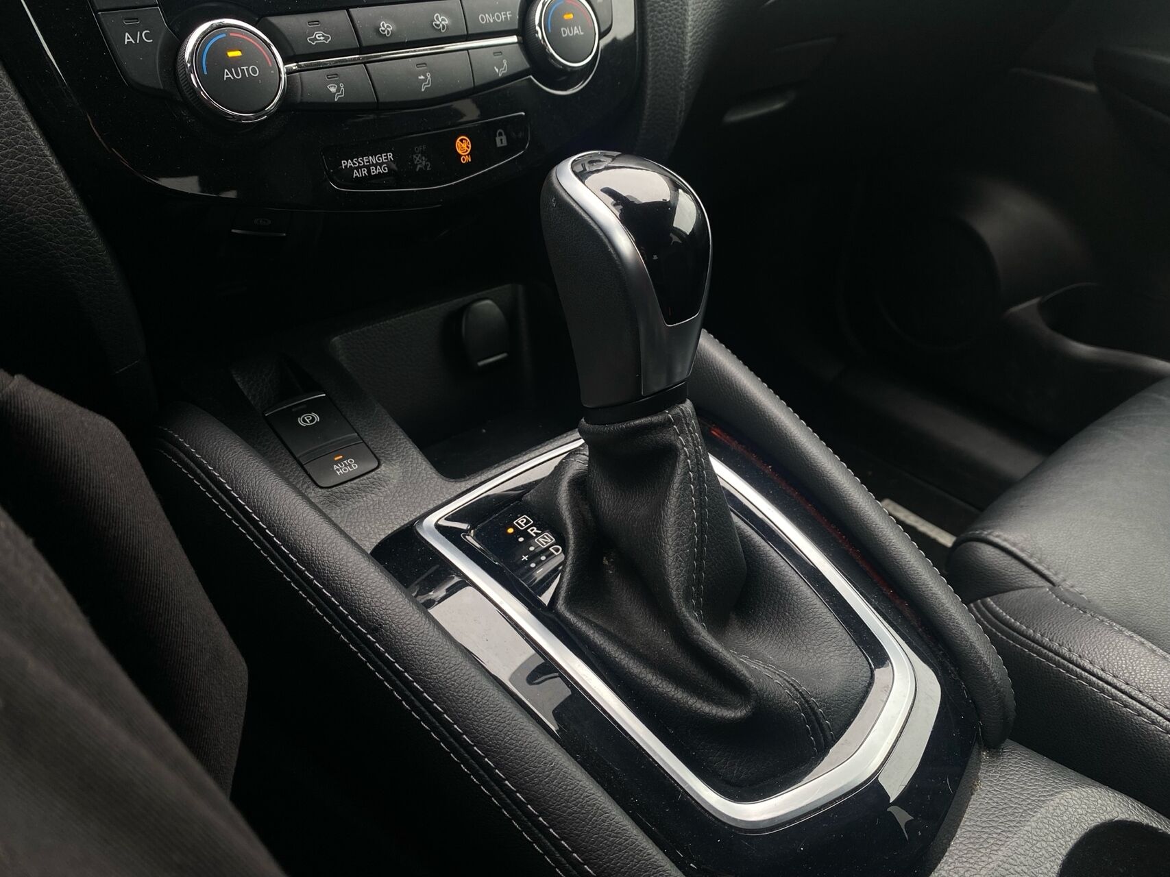 Billede af Nissan Qashqai 1,5 DCi Tekna DCT 115HK 5d 7g Aut.