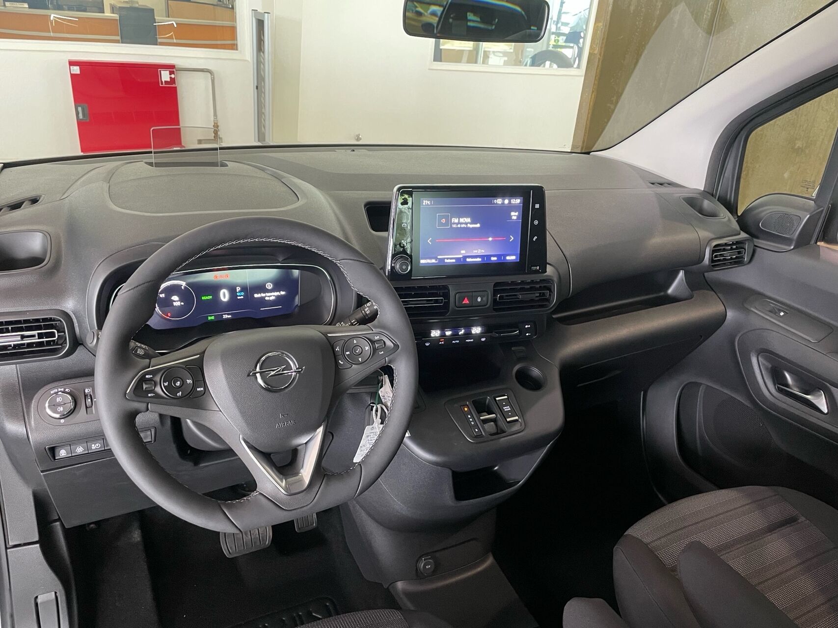 Billede af Opel Combo-e Life L1 EL Ultimate 136HK Aut.