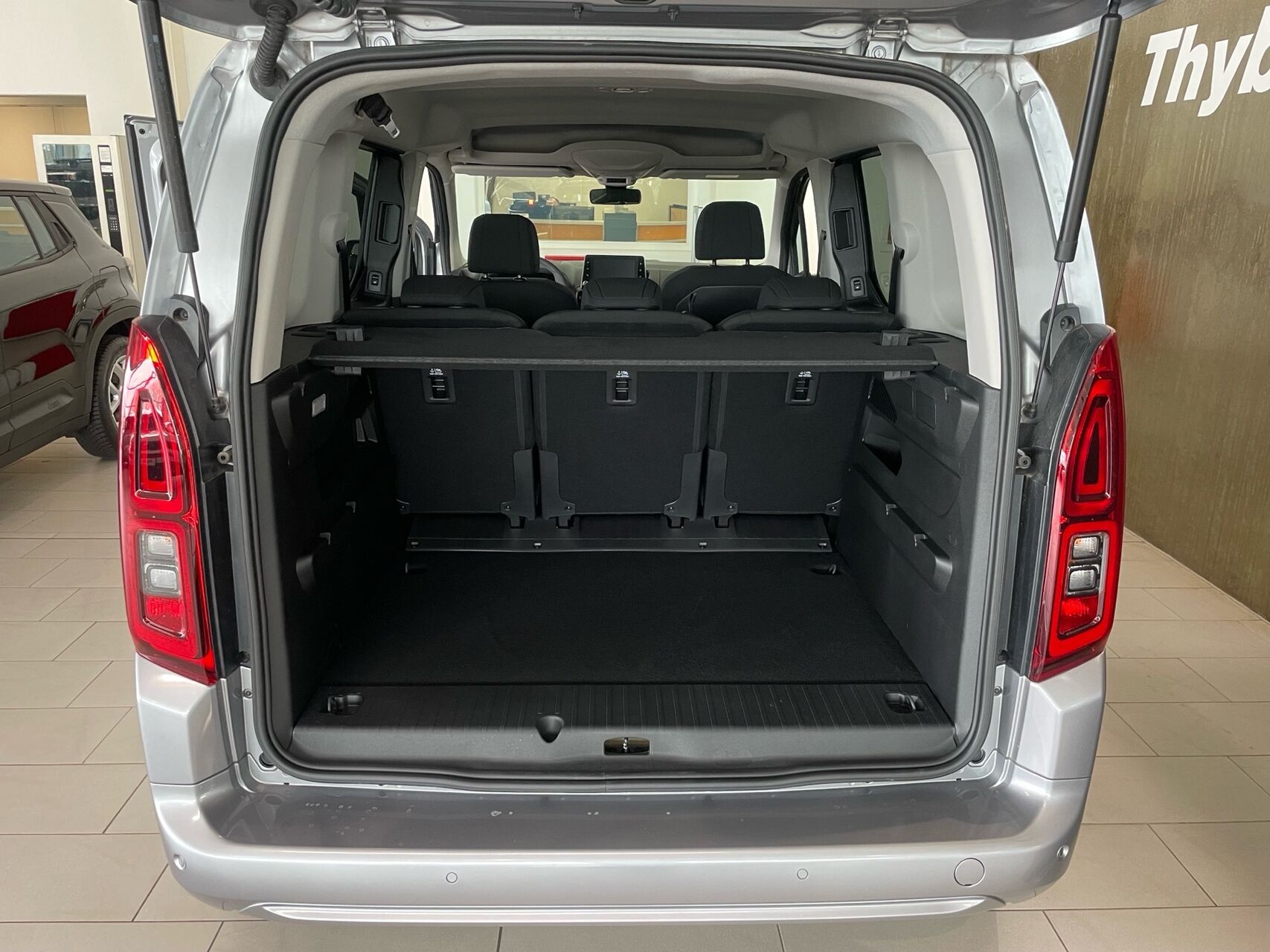 Billede af Opel Combo-e Life L1 EL Ultimate 136HK Aut.