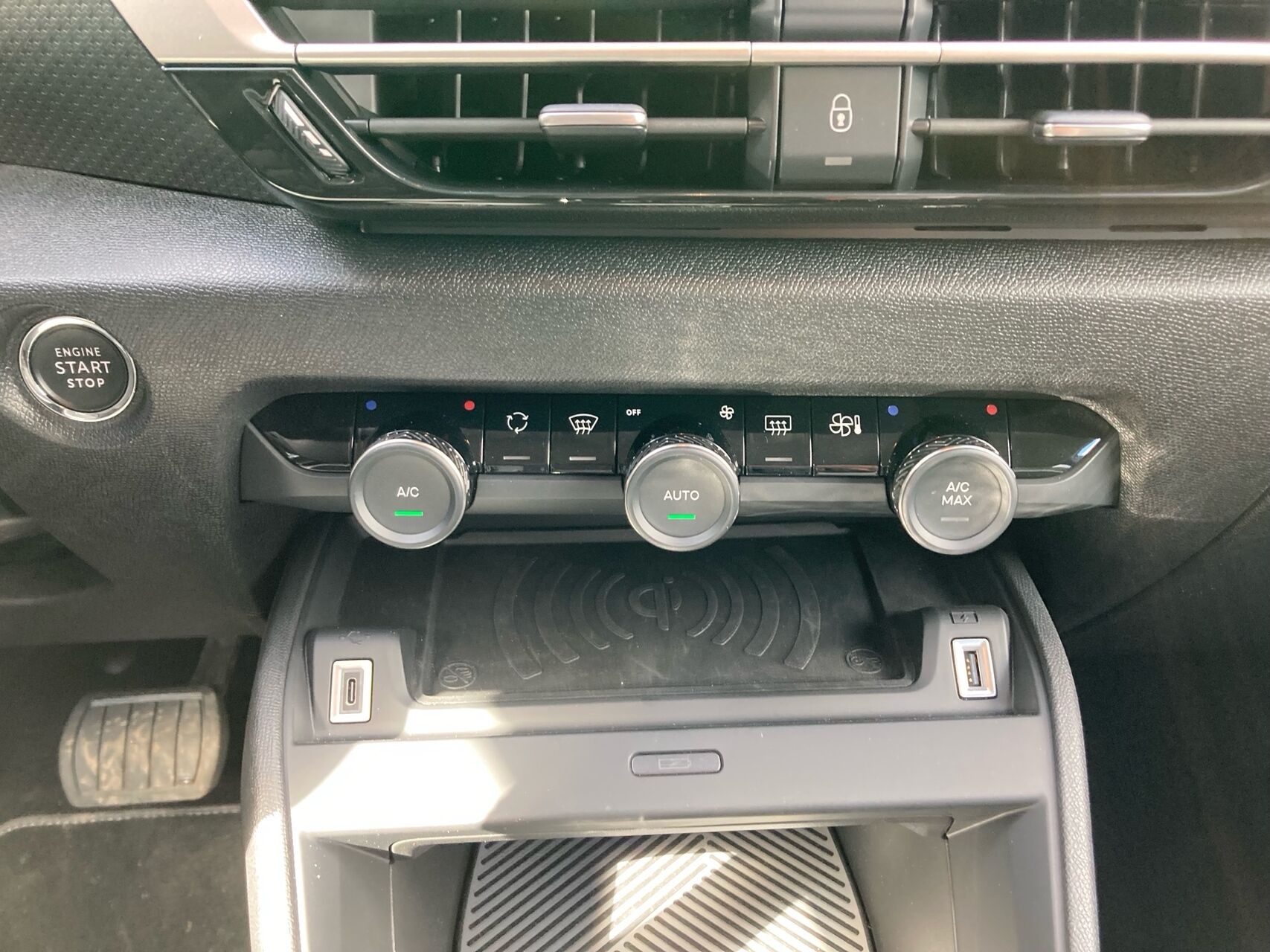 Billede af Citroën e-C4 EL Max 156HK 5d Aut.