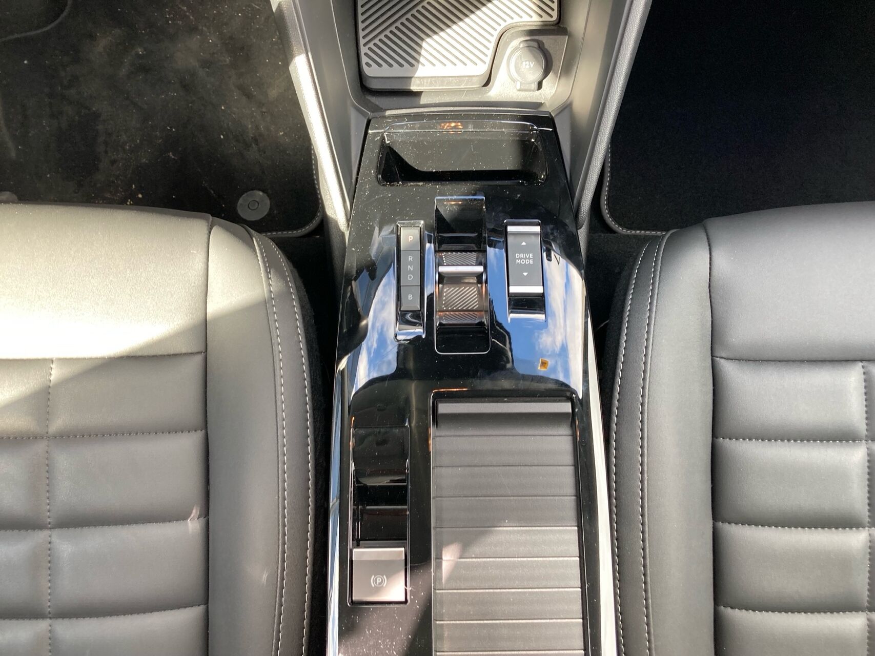 Billede af Citroën e-C4 EL Max 156HK 5d Aut.