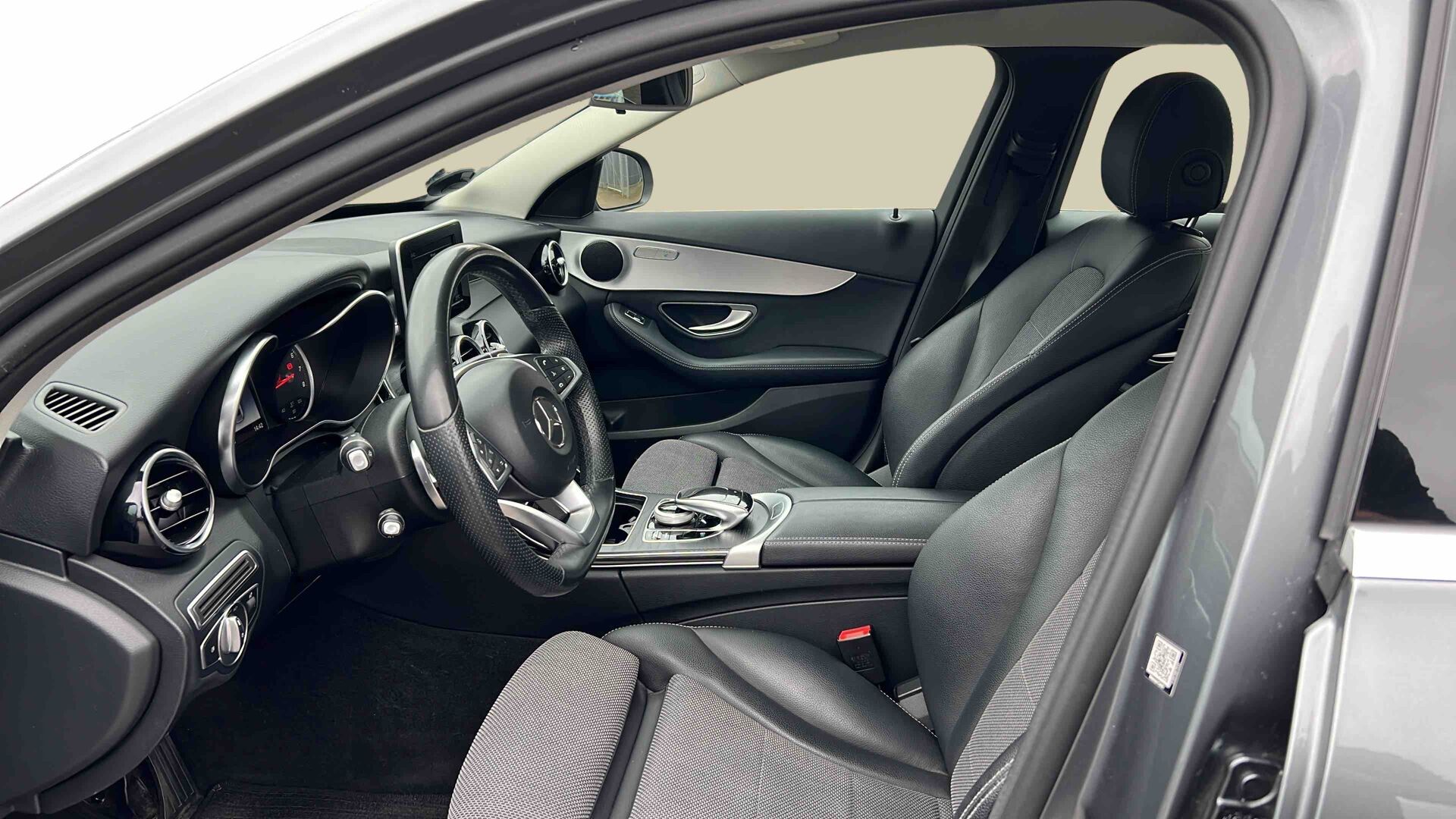 Billede af Mercedes-Benz C200 2,0 AMG Line 9G-Tronic 184HK Aut.