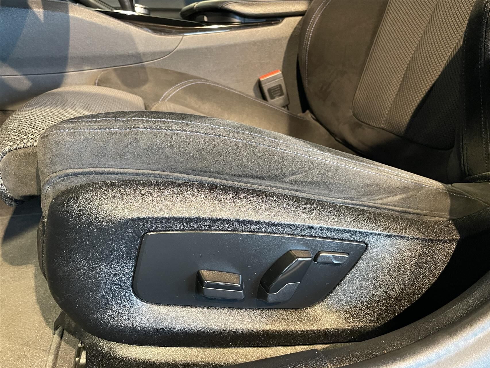 Billede af BMW 520d Touring 2,0 D M-Sport Steptronic 190HK Stc 8g Aut.