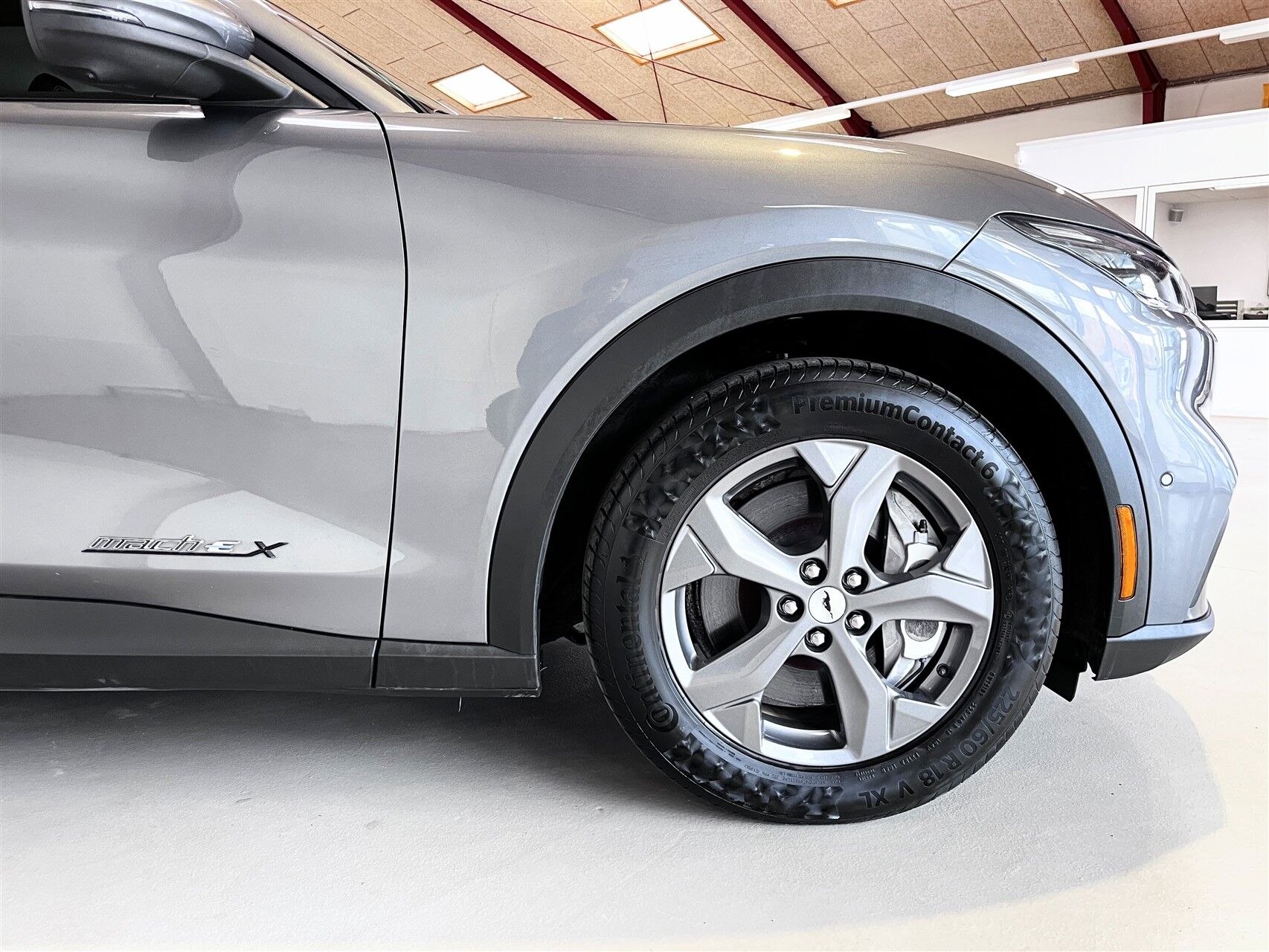 Billede af Ford Mustang Mach-E EL UR Premium 294HK 5d Aut.