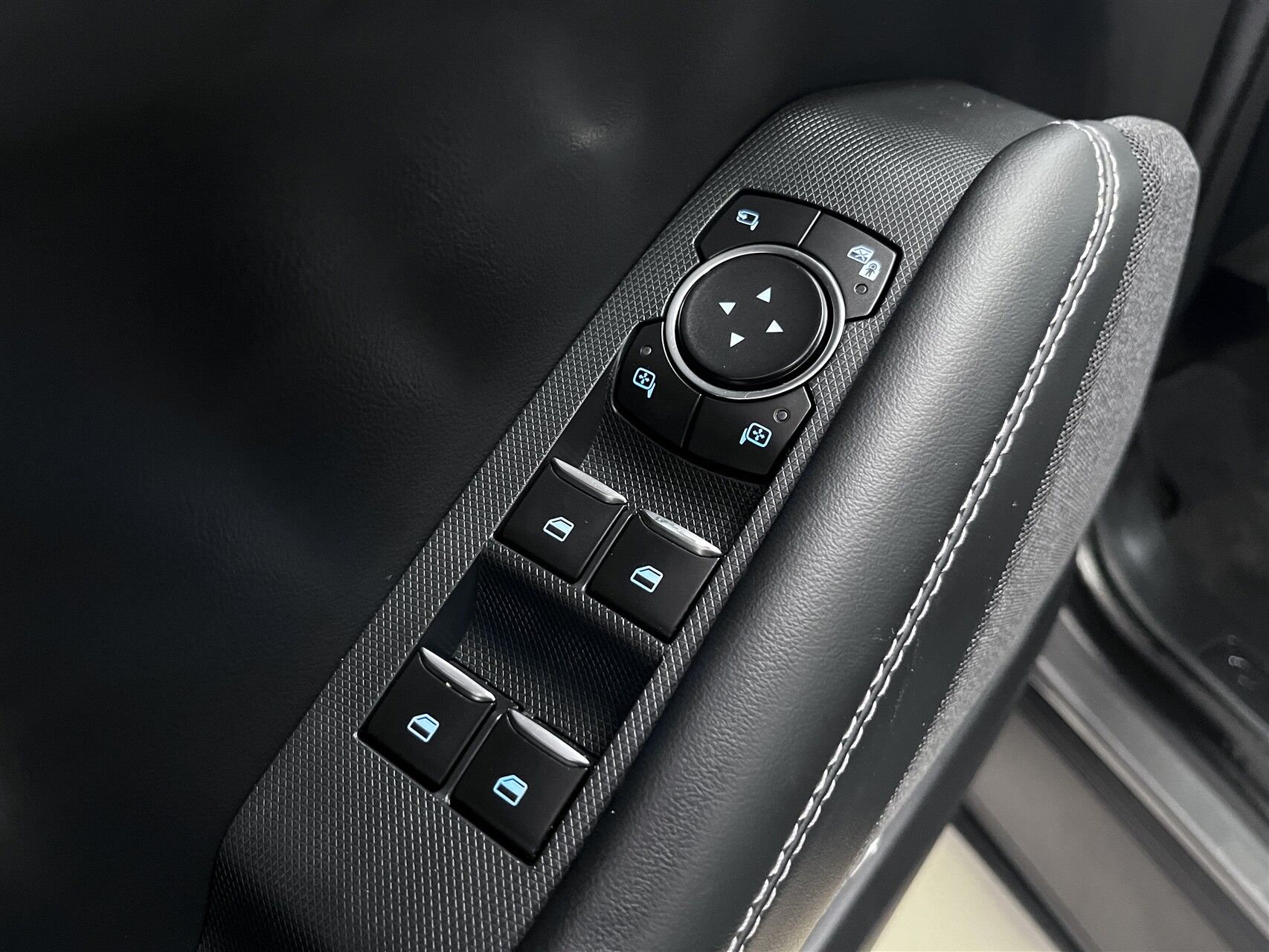 Billede af Ford Mustang Mach-E EL UR Premium 294HK 5d Aut.