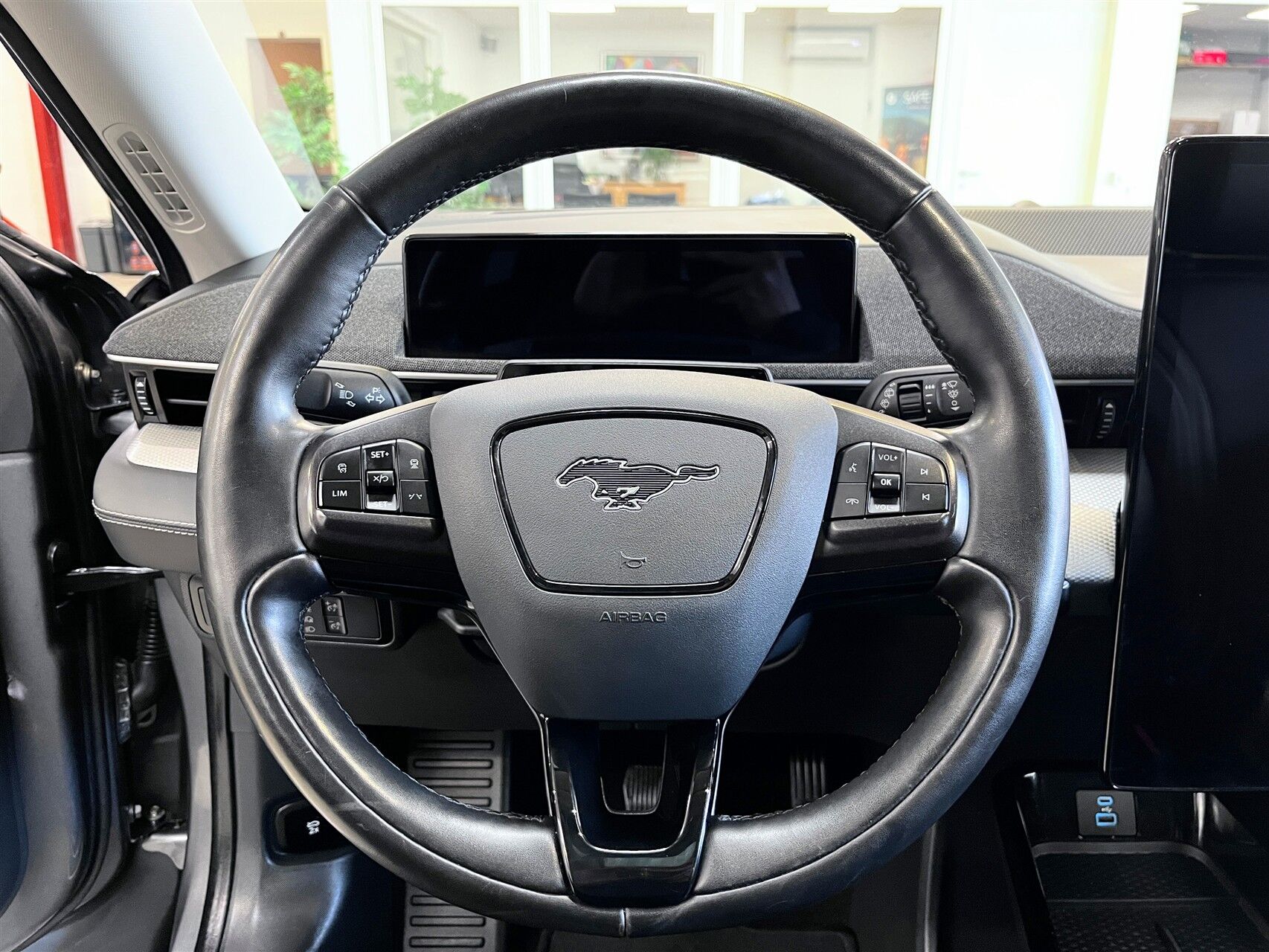 Billede af Ford Mustang Mach-E EL UR Premium 294HK 5d Aut.