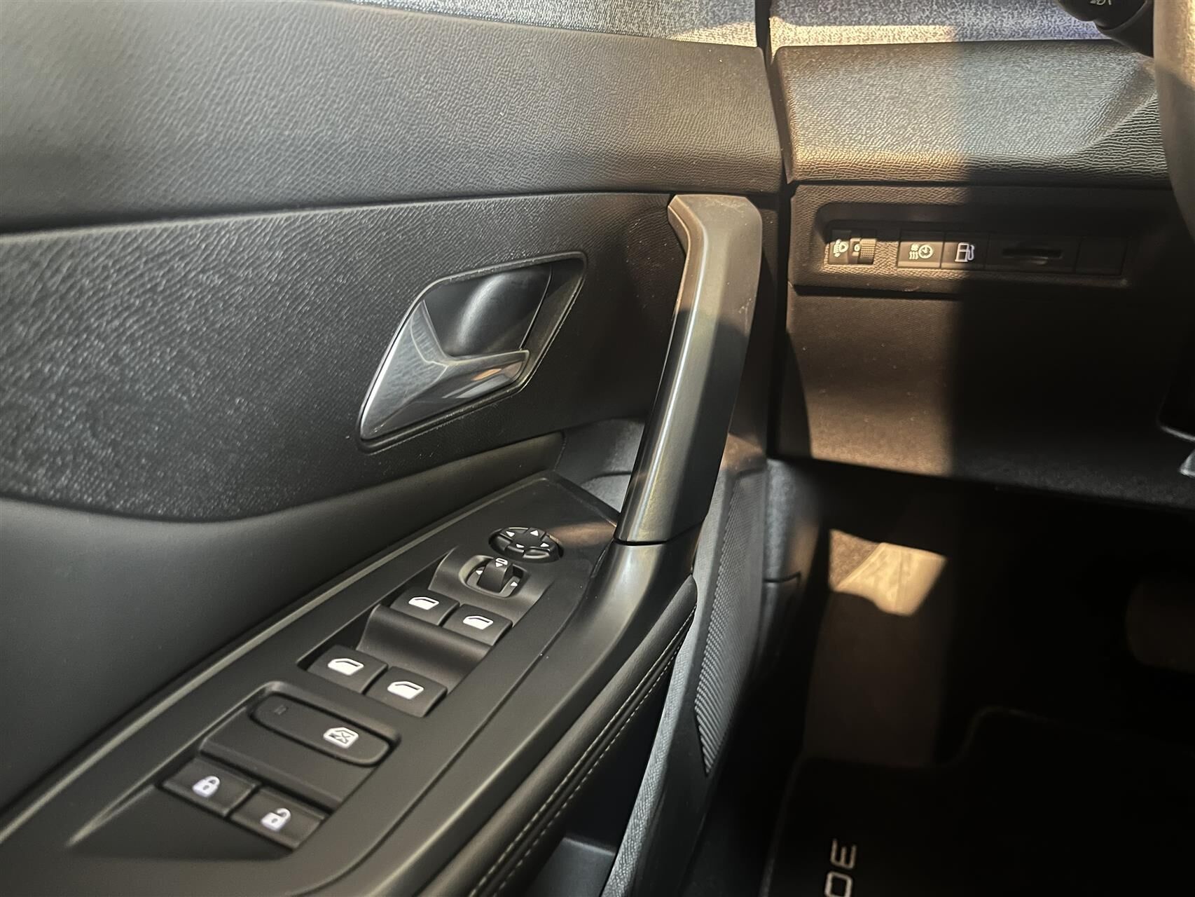 Billede af Peugeot 308 1,6 Plugin-hybrid First Selection EAT8 180HK 5d 8g Aut.