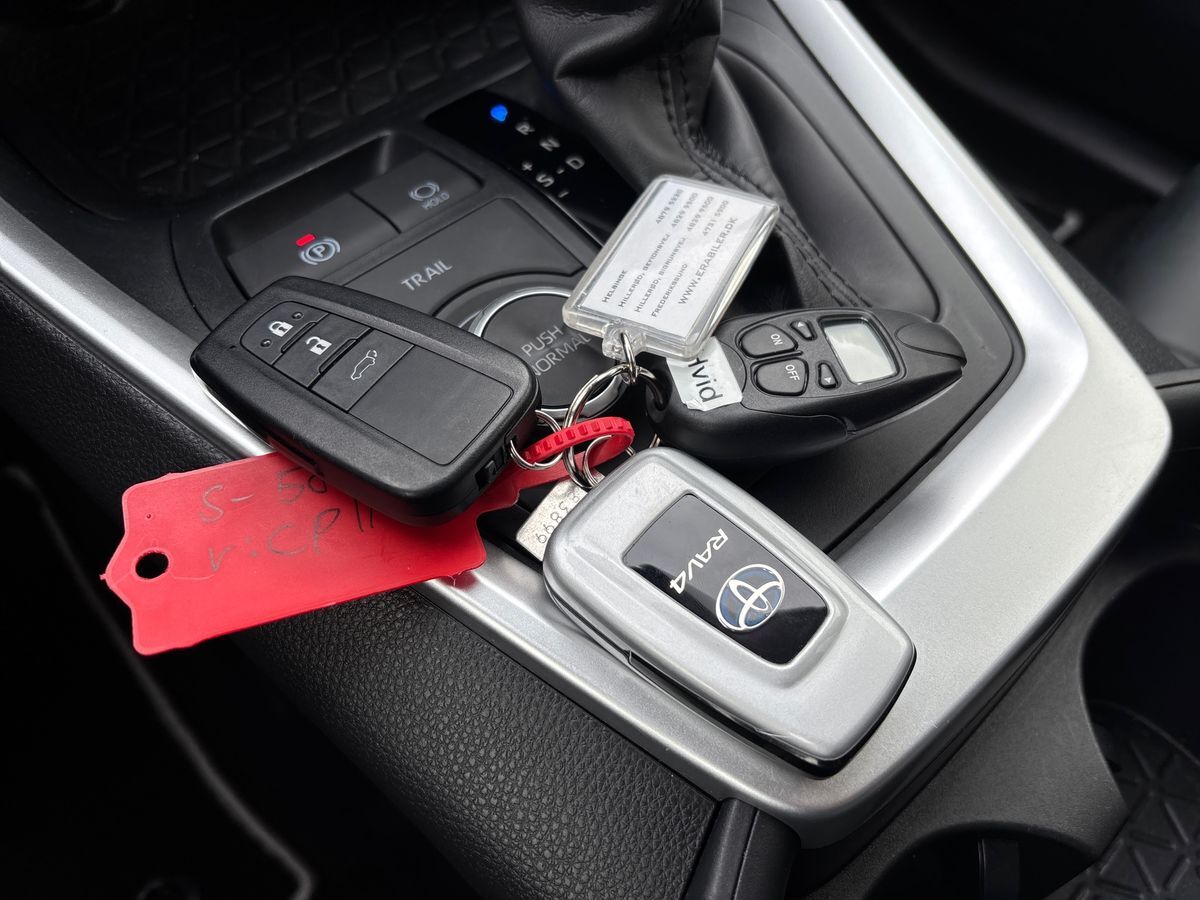 Billede af Toyota RAV4 2,5 Hybrid H3 Comfort AWD 222HK 5d 6g Aut.